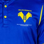 maglia con scritta