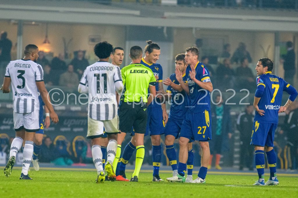 proteste arbitro